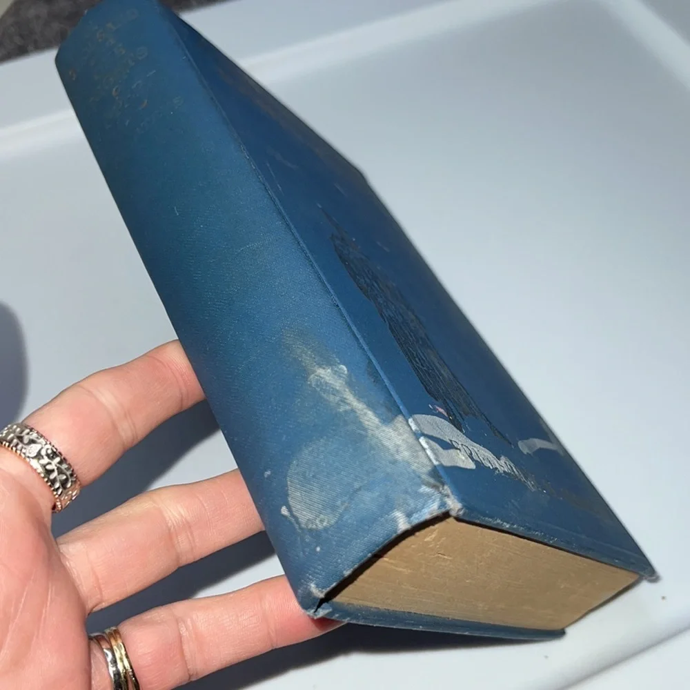 A THOUSAND AND ONE NIGHTS OF OPERA HARDCOVER BOOK 1926 ALMOST 100 YEARS OLD